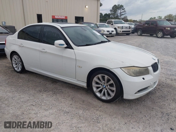 2011 BMW 3 Series 328i with VIN WBAPH7G5XBNN05029, listed as a IAAI auction lot 41955493 with 1 mi miles. Bid and sale history available at carsss.com. Image 1.