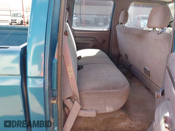 1994 Ford F-350 with VIN 1FTJW35K2REA09247, listed as a IAAI auction lot 42700543 with 157,000 mi miles and . Bid and sale history available at DreamBid. Image 8.