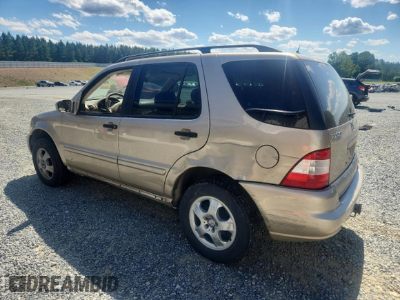 2002 Mercedes-Benz M 320/430/500 z VIN 4JGAB54E82A367724, wystawiony jako Copart lot #57993905 z przebiegiem 171 008 mil mil oraz Szkoda całkowita • Salvage title. Historia ofert i sprzedaży dostępna na DreamBid. Obrazek 2.