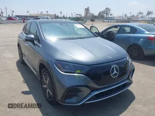 2023 Mercedes-Benz EQE 350+ z VIN 4JGGM2BB4PA038389, wystawiony jako IAAI lot #42164456 z przebiegiem 13 140 mil mil oraz . Historia ofert i sprzedaży dostępna na DreamBid. Obrazek 1.