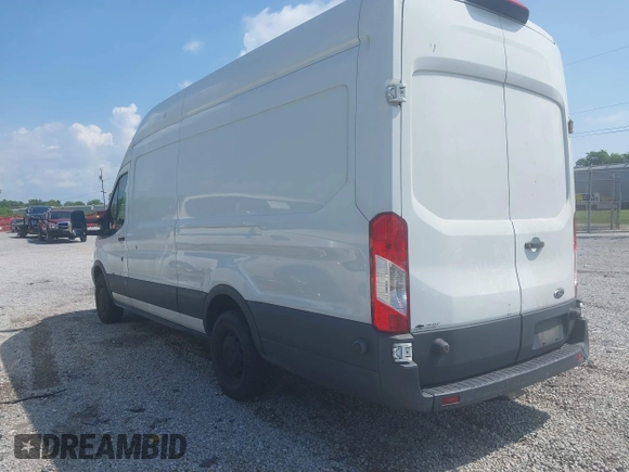 2018 Ford Transit z VIN 1FTBW3XM5JKA67314, wystawiony jako IAAI lot #42812137 z przebiegiem 570 614 mil mil oraz . Historia ofert i sprzedaży dostępna na DreamBid. Obrazek 3.