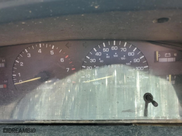 1994 Toyota 4Runner SR5 with VIN JT3VN39W4R8064061, listed as a Copart auction lot 73418104 with 243,252 mi miles and Salvage Title. Bid and sale history available at carsss.com. Image 9.