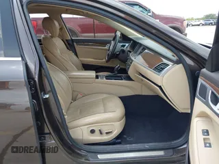 2015 Hyundai Genesis 3.8L z VIN KMHGN4JEXFU041878, wystawiony jako IAAI lot #42093615 z przebiegiem 124 532 mil mil oraz . Historia ofert i sprzedaży dostępna na DreamBid. Obrazek 5.