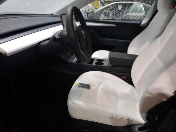 2024 Tesla Model Y Long Range with VIN 7SAYGDEE3RA293367, listed as a Copart auction lot 88109015 with 16,109 mi miles and Salvage Title. Bid and sale history available at DreamBid. Image 7.