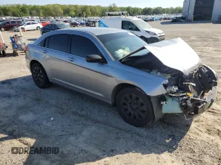 2014 Chrysler 200 LX with VIN 1C3CCBAB0EN124638, listed as a Copart auction lot 52095355 with 163,162 mi miles and Salvage Title. Bid and sale history available at carsss.com. Image 4.