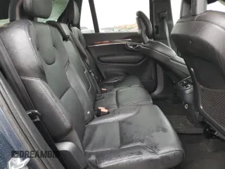 2018 Volvo XC90 Momentum z VIN YV4A22PK9J1333016, wystawiony jako Copart lot #52053885 z przebiegiem 75 431 mil mil oraz Szkody całkowita. Historia ofert i sprzedaży dostępna na DreamBid. Obrazek 11.