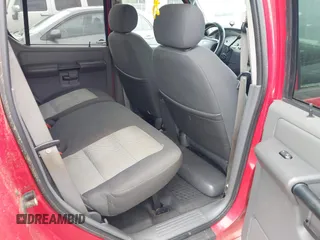 2005 Ford Explorer Sport Trac XLS z VIN 1FMZU67K75UA17668, wystawiony jako IAAI lot #42496291 z przebiegiem 246 269 mil mil oraz . Historia ofert i sprzedaży dostępna na DreamBid. Obrazek 8.
