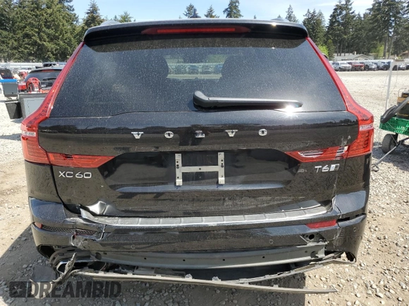 2018 Volvo XC60 R-Design z VIN YV4A22RM8J1000966, wystawiony jako Copart lot #56019245 z przebiegiem 69 195 mil mil oraz Szkoda całkowita • Salvage title. Historia ofert i sprzedaży dostępna na DreamBid. Obrazek 6.
