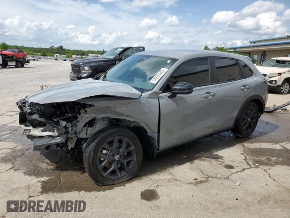 2024 Honda HR-V Sport z VIN 3CZRZ1H54RM760892, wystawiony jako Copart lot #54936985 z przebiegiem 20 220 mil mil oraz Szkoda całkowita • Salvage title. Historia ofert i sprzedaży dostępna na DreamBid. Obrazek 1.