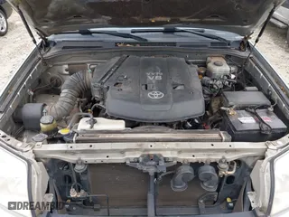 2004 Toyota 4Runner SR5 with VIN JTEZU14R348016934, listed as a IAAI auction lot 41681488 with 252,240 mi miles. Bid and sale history available at carsss.com. Image 10.