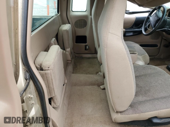2000 Ford Ranger XL with VIN 1FTYR14V6YPB92418, listed as a Copart auction lot 55573945 with 152,507 mi miles and Salvage Title. Bid and sale history available at DreamBid. Image 10.