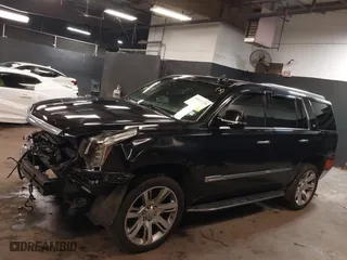 2018 Cadillac Escalade Luxury with VIN 1GYS4BKJ6JR162043, listed as a IAAI auction lot 39095150 with 68,407 mi miles. Bid and sale history available at carsss.com. Image 14.