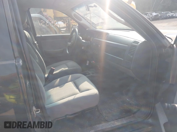 2008 Dodge Dakota ST z VIN 1D7HW22K48S619413, wystawiony jako IAAI lot #42425351 z przebiegiem 47 418 mil mil oraz . Historia ofert i sprzedaży dostępna na DreamBid. Obrazek 5.