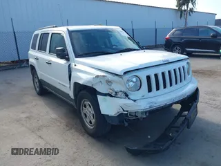2016 Jeep Patriot Sport z VIN 1C4NJPBA0GD710763, wystawiony jako IAAI lot #42408584 z przebiegiem 155 136 mil mil oraz . Historia ofert i sprzedaży dostępna na DreamBid. Obrazek 1.