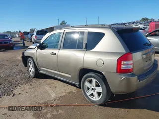 2007 Jeep Compass Sport with VIN 1J8FT47087D363592, listed as a IAAI auction lot 41391452 with 145,833 mi miles. Bid and sale history available at carsss.com. Image 3.