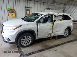 2016 Toyota Highlander LE with VIN 5TDBKRFH1GS322156, listed as a Copart auction lot 61361875 with 132,464 mi miles and Salvage title. Bid and sale history available at DreamBid. Image 1.