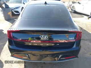 2021 Hyundai Sonata Hybrid Limited with VIN KMHL54JJ0MA017423, listed as a IAAI auction lot 41637455 with 39,555 mi miles. Bid and sale history available at carsss.com. Image 17.