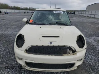 2011 MINI Hardtop S with VIN WMWSV3C52BTY12370, listed as a Copart auction lot 50235085 with Not Provided miles and Salvage Title. Bid and sale history available at DreamBid. Image 5.