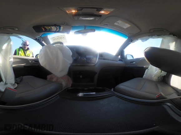 2017 Toyota Sienna LE Auto Access Seat with VIN 5TDKZ3DCXHS888544, listed as a IAAI auction lot 42015252 with 76,378 mi miles. Bid and sale history available at carsss.com. Image 17.