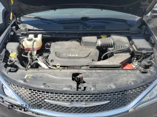 2018 Chrysler Pacifica Touring Plus z VIN 2C4RC1FG4JR117046, wystawiony jako Copart lot #56523015 z przebiegiem 42 675 mil mil oraz Szkoda całkowita • Salvage title. Historia ofert i sprzedaży dostępna na DreamBid. Obrazek 12.