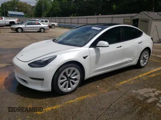 2021 Tesla Model 3 Long Range z VIN 5YJ3E1EB7MF055714, wystawiony jako Copart lot #54527535 z przebiegiem 69 321 mil mil oraz Szkoda całkowita • Salvage title. Historia ofert i sprzedaży dostępna na DreamBid. Obrazek 1.