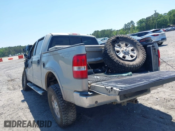 2006 Ford F-150 XLT with VIN 1FTPW14526FA61803, listed as a IAAI auction lot 42062722 with 225,670 mi miles and . Bid and sale history available at carsss.com. Image 3.