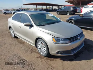 2013 Volkswagen Jetta TDI w/Premium с VIN 3VWLL7AJ6DM234664, выставлен на аукционе IAAI как лот 41555219 с пробегом 131 692 миль миль и . История ставок и продаж доступна на DreamBid. Изображение 1.