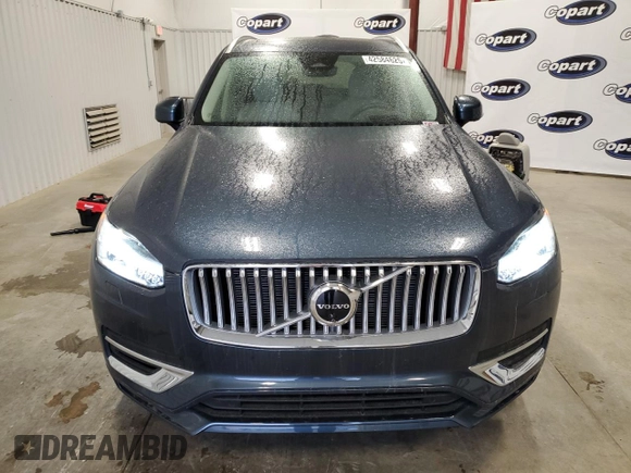 2024 Volvo XC90 Ultimate Bright Theme z VIN YV4H60CF4R1255384, wystawiony jako Copart lot #42584625 z przebiegiem 5 806 mil mil oraz Szkoda całkowita • Salvage title. Historia ofert i sprzedaży dostępna na DreamBid. Obrazek 5.