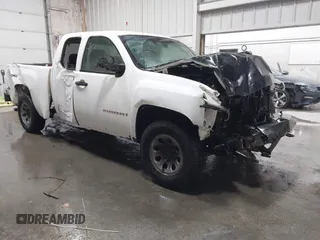 2007 Chevrolet Silverado 1500 1LT with VIN 1GCEK19C97Z622444, listed as a IAAI auction lot 41468879 with 203,601 mi miles and . Bid and sale history available at DreamBid. Image 1.