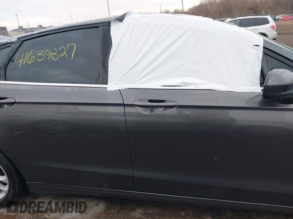 2020 Ford Fusion SE z VIN 3FA6P0LU6LR185721, wystawiony jako IAAI lot #41639827 z przebiegiem 63 857 mil mil oraz . Historia ofert i sprzedaży dostępna na DreamBid. Obrazek 13.