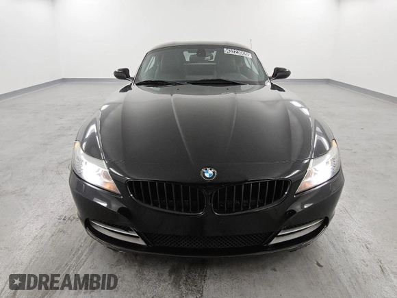 2012 BMW Z4 sDrive35i with VIN WBALM7C52CE385017, listed as a Copart auction lot 43223005 with 87,408 mi miles and Clean Title. Bid and sale history available at carsss.com. Image 5.