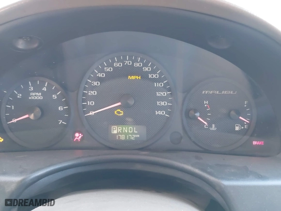 2004 Chevrolet Malibu with VIN 1G1ZS52F64F185313, listed as a IAAI auction lot 41594088 with 178,172 mi miles. Bid and sale history available at carsss.com. Image 7.