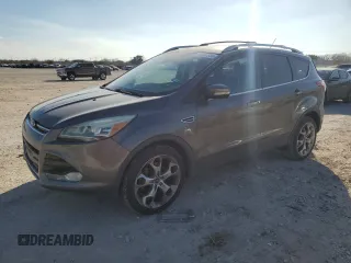 2013 Ford Escape Titanium with VIN 1FMCU0J90DUD23778, listed as a Copart auction lot 43647835 with 130,558 mi miles and Salvage Title. Bid and sale history available at carsss.com. Image 1.