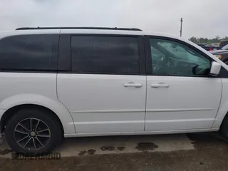 2017 Dodge Grand Caravan GT with VIN 2C4RDGEG8HR731576, listed as a IAAI auction lot 42101700 with 138,021 mi miles and . Bid and sale history available at DreamBid. Image 13.