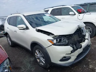 2016 Nissan Rogue S with VIN KNMAT2MV6GP699519, listed as a IAAI auction lot 41453258 with 166,581 mi miles. Bid and sale history available at carsss.com. Image 1.