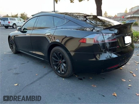 2017 Tesla Model S 60 with VIN 5YJSA1E15HF219286, listed as a Copart auction lot 48075335 with 44,226 mi miles and Salvage title. Bid and sale history available at DreamBid. Image 3.