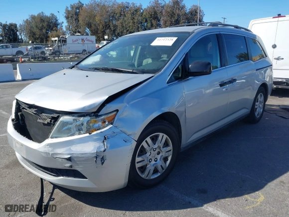 2013 Honda Odyssey LX with VIN 5FNRL5H2XDB065141, listed as a IAAI auction lot 41712328 with 174,020 mi miles. Bid and sale history available at carsss.com. Image 17.