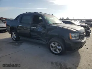 2013 Chevrolet Avalanche LS with VIN 3GNMCEE00DG359033, listed as a Copart auction lot 78630384 with 184,381 mi miles and Salvage Title. Bid and sale history available at carsss.com. Image 4.