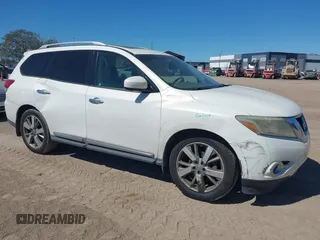 2013 Nissan Pathfinder SV with VIN 5N1AR2MN5DC676424, listed as a IAAI auction lot 41601271 with 155,569 mi miles. Bid and sale history available at carsss.com. Image 1.