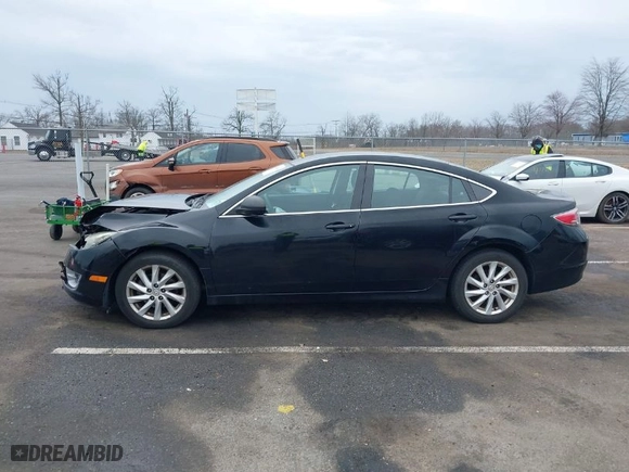 2012 Mazda Mazda6 i Touring with VIN 1YVHZ8DH4C5M40439, listed as a IAAI auction lot 41668356 with 183,287 mi miles. Bid and sale history available at carsss.com. Image 14.