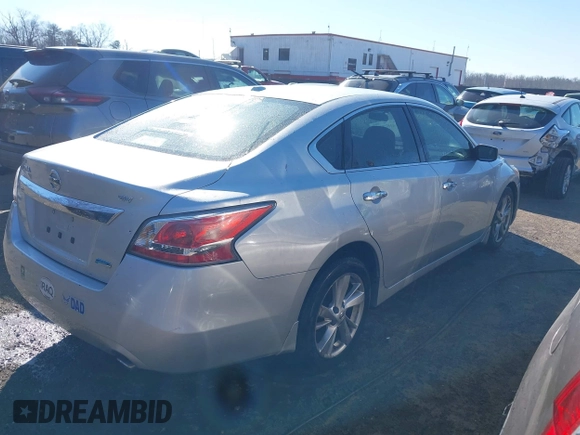 2014 Nissan Altima SV with VIN 1N4AL3AP4EC289372, listed as a IAAI auction lot 41628338 with 249,902 mi miles and . Bid and sale history available at DreamBid. Image 4.