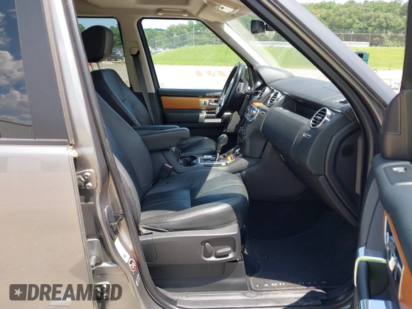 2010 Land Rover LR4 HSE с VIN SALAM2D49AA534104, выставлен на аукционе IAAI как лот 42571548 с пробегом 100 099 миль миль и . История ставок и продаж доступна на DreamBid. Изображение 5.