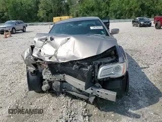 2014 Chrysler 300 z VIN 2C3CCAAG0EH157167, wystawiony jako Copart lot #54758765 z przebiegiem 107 138 mil mil oraz Szkoda całkowita • Salvage title. Historia ofert i sprzedaży dostępna na DreamBid. Obrazek 13.
