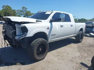 2019 Ram 2500 Laramie z VIN 3C6UR5NL2KG718789, wystawiony jako IAAI lot #42046325 z przebiegiem 54 965 mil mil oraz . Historia ofert i sprzedaży dostępna na DreamBid. Obrazek 18.