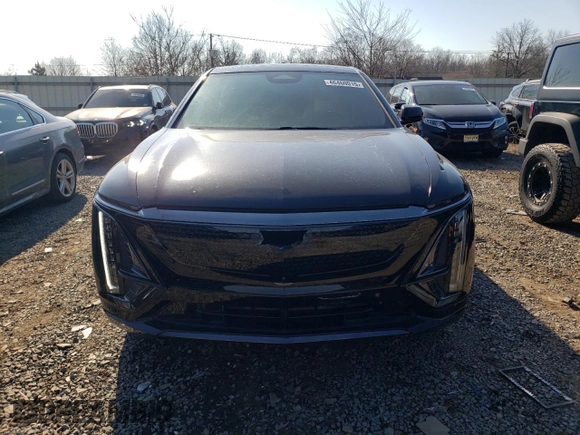 2024 Cadillac LYRIQ Sport z VIN 1GYKPWRK3RZ112032, wystawiony jako Copart lot #46460015 z przebiegiem 7 203 mil mil oraz Szkoda całkowita • Salvage title. Historia ofert i sprzedaży dostępna na DreamBid. Obrazek 5.