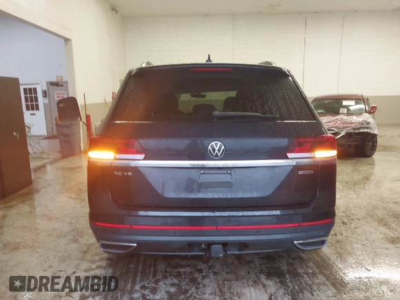 2022 Volkswagen Atlas 3.6L V6 SE w/Technology with VIN 1V2HR2CA3NC545414, listed as a IAAI auction lot 41088885 with 44,658 mi miles. Bid and sale history available at carsss.com. Image 15.