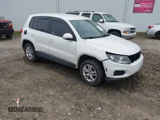 2012 Volkswagen Tiguan SE z VIN WVGAV7AX4CW546713, wystawiony jako IAAI lot #41929324 z przebiegiem 167 746 mil mil oraz . Historia ofert i sprzedaży dostępna na DreamBid. Obrazek 1.
