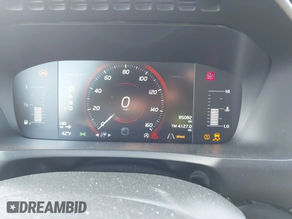 2018 Volvo XC90 Momentum with VIN YV4102CK9J1342777, listed as a IAAI auction lot 41618711 with 85,082 mi miles and . Bid and sale history available at DreamBid. Image 7.