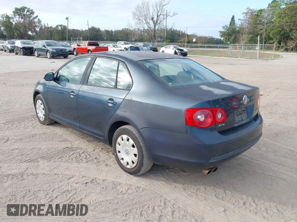 2005 Volkswagen Jetta 2.5 with VIN 3VWPG71K15M633921, listed as a IAAI auction lot 41186775 with 137,915 mi miles and . Bid and sale history available at DreamBid. Image 3.