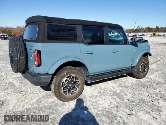 2022 Ford Bronco with VIN 1FMDE5DH7NLB59776, listed as a Copart auction lot 84913034 with 35,035 mi miles and Salvage Title. Bid and sale history available at DreamBid. Image 3.